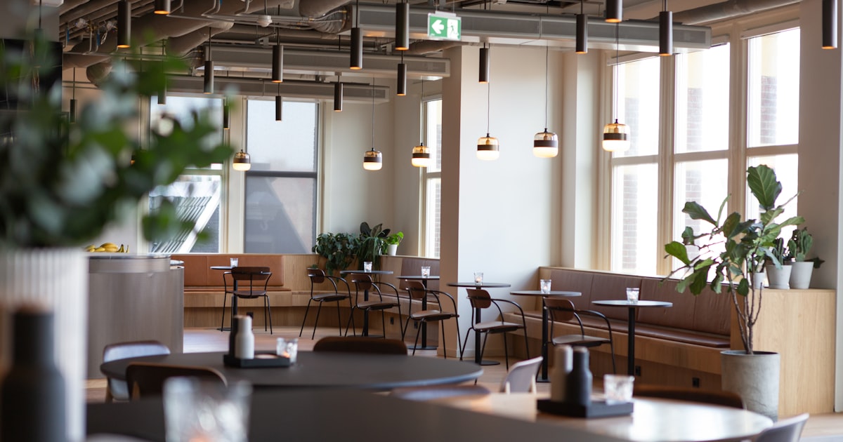 ホスピタリティとAIの境界線 ― 執事が考える「任せていい仕 執事のホスピタリティ